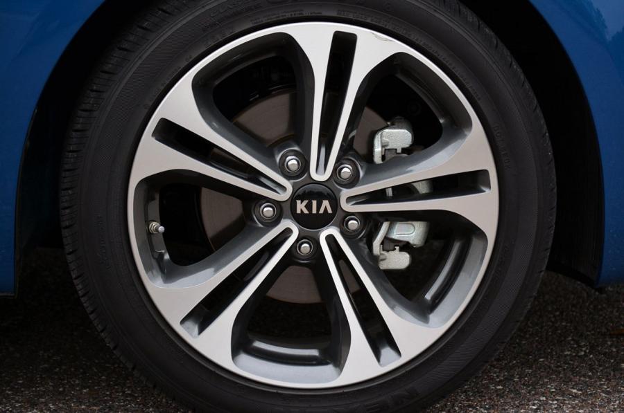  Kia Forte 2014 года  (фото 15 из 125)